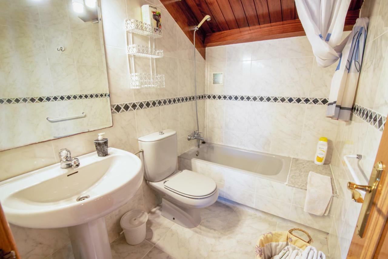 Apartamentos Rurales El Ferreiron Castropol Dış mekan fotoğraf
