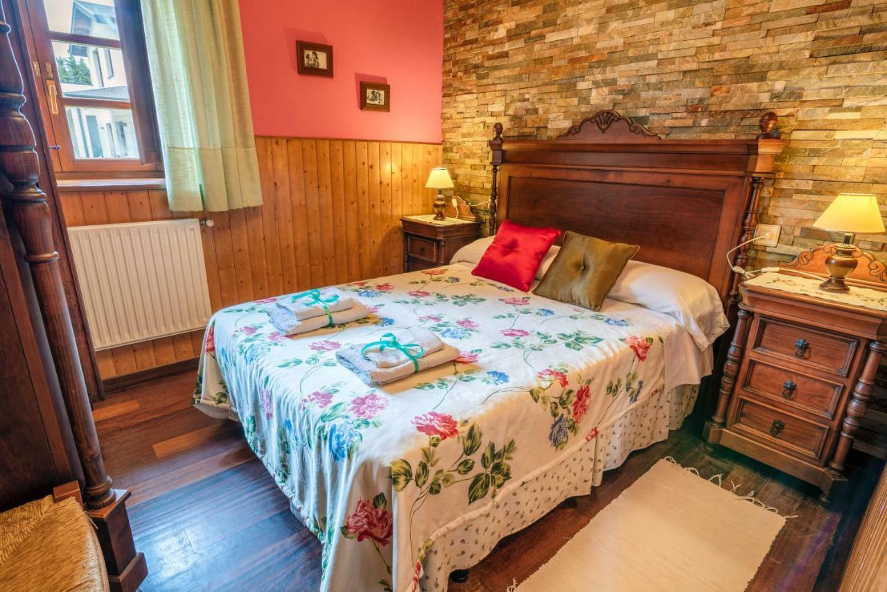 Apartamentos Rurales El Ferreiron Castropol Dış mekan fotoğraf